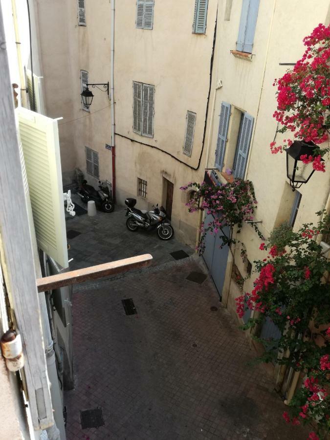 Blue Palm Apartment Hyères Екстериор снимка